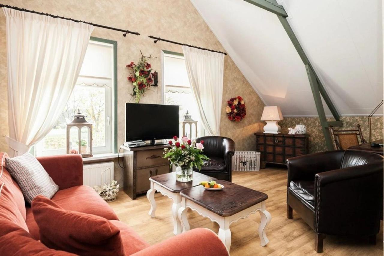 Bij Aquamarijn Stieltjeskanaal Quarto foto